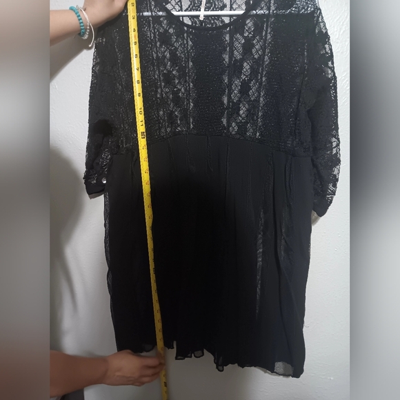 Free People Black Lace Relaxed Tunic Top - Picture 6 of 8